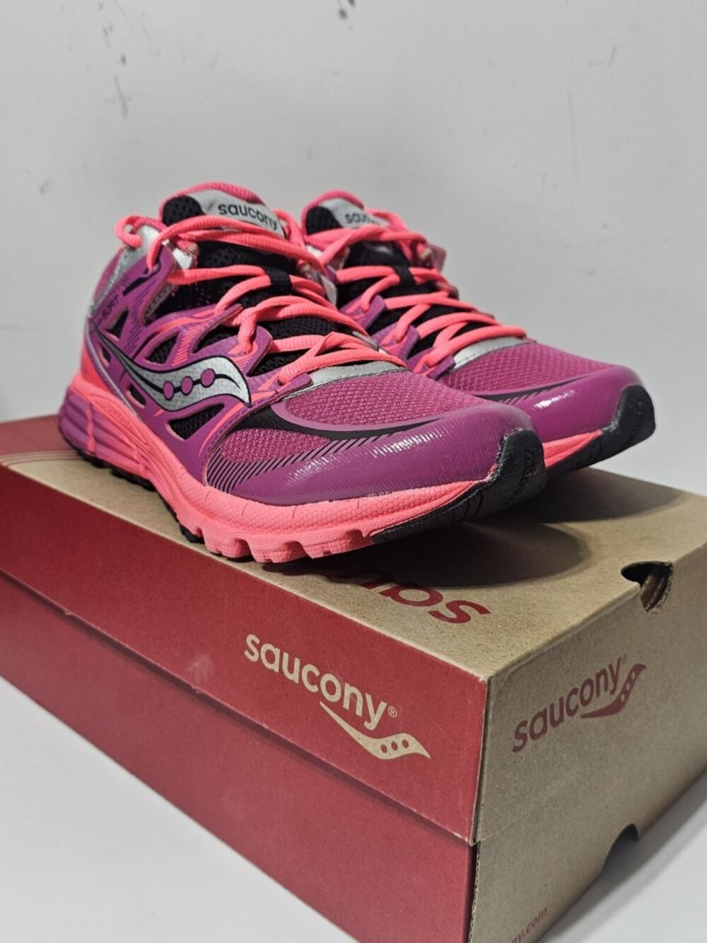 Saucony Girls Zealot ISO Series  SY54610 Running Shoes Sneakers Size 6 M
